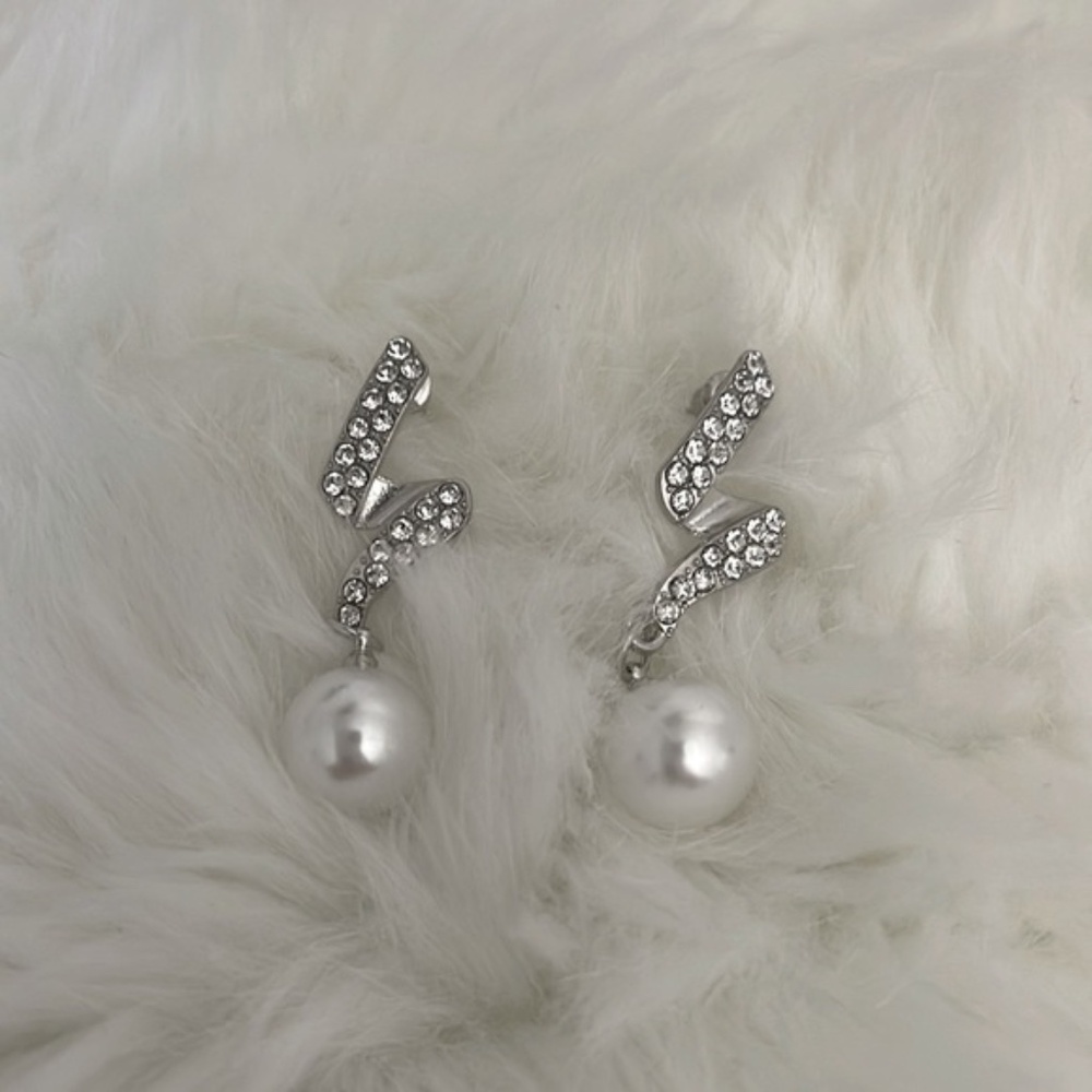 D' BELLO accesorios bridal elegant femenine Pearl/Crystal sparkly earrings NEW